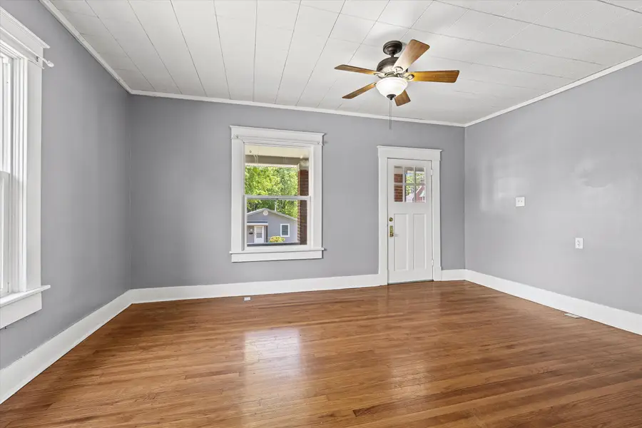409 West St, Boonville, MO 65233 - #3