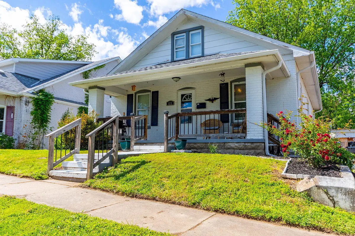 823 E Spring St, Boonville, MO 65233 - #1