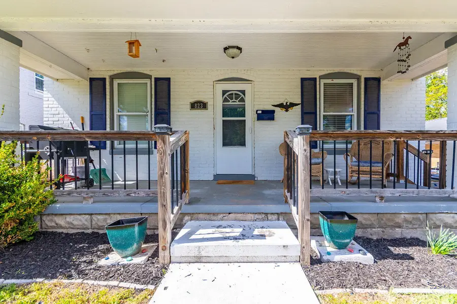 823 E Spring St, Boonville, MO 65233 - #2