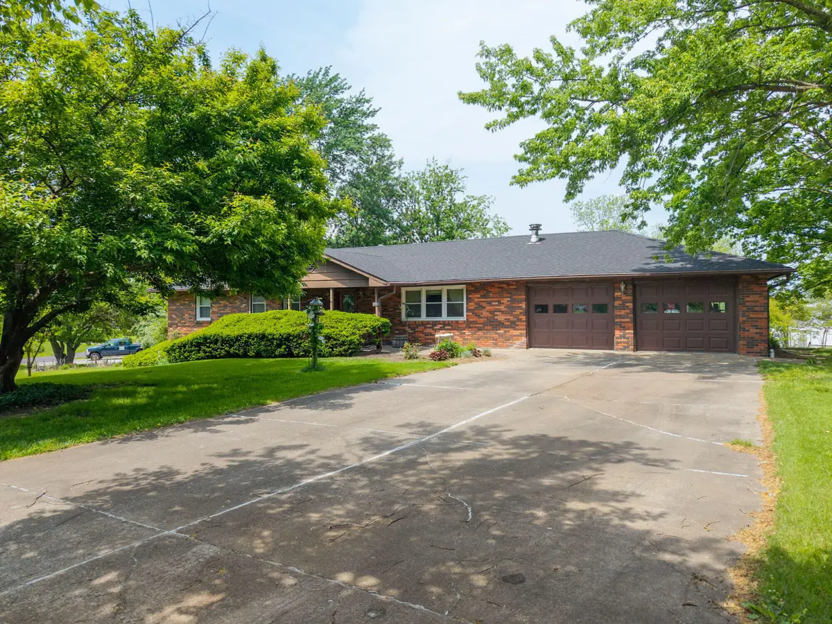 7721 E Sunny Vale Dr, Columbia, MO 65201 - #1