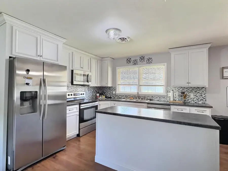 900 Smith St, Boonville, MO 65233 - #2