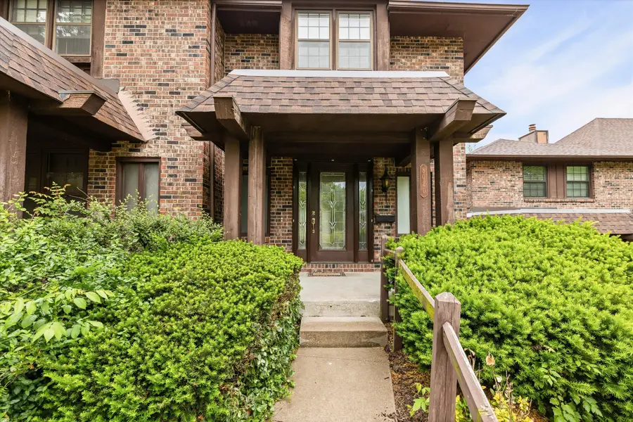 802 Bourn Ave #D, Columbia, MO 65203 - #2