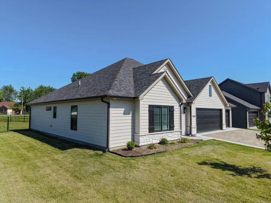 5665 Ralph Dobbs Way, Columbia, MO 65203 - #2