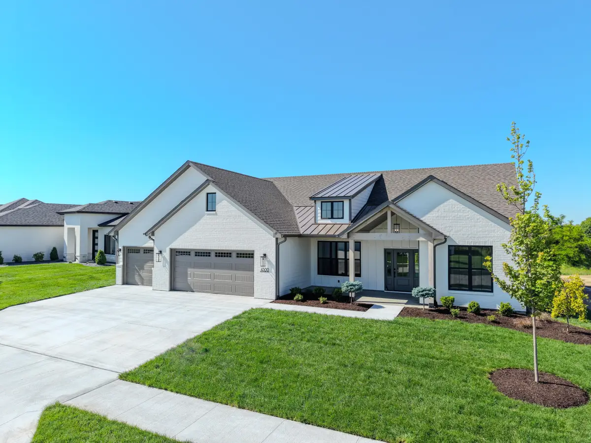 4500 Royal County Rd, Columbia, MO 65201 - #1