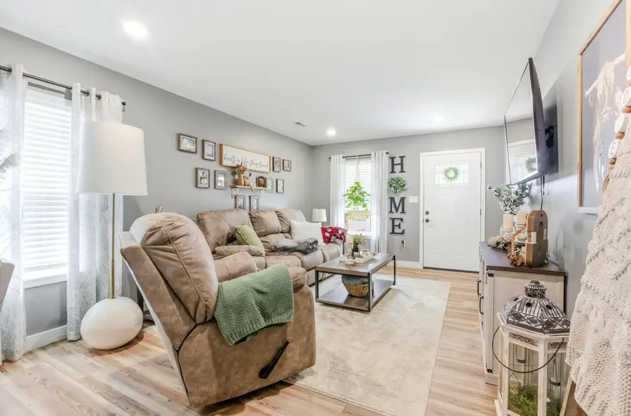 809 Concannon St, Moberly, MO 65270 - #3