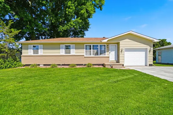 715 Green Meadows Rd, COLUMBIA, MO 65203