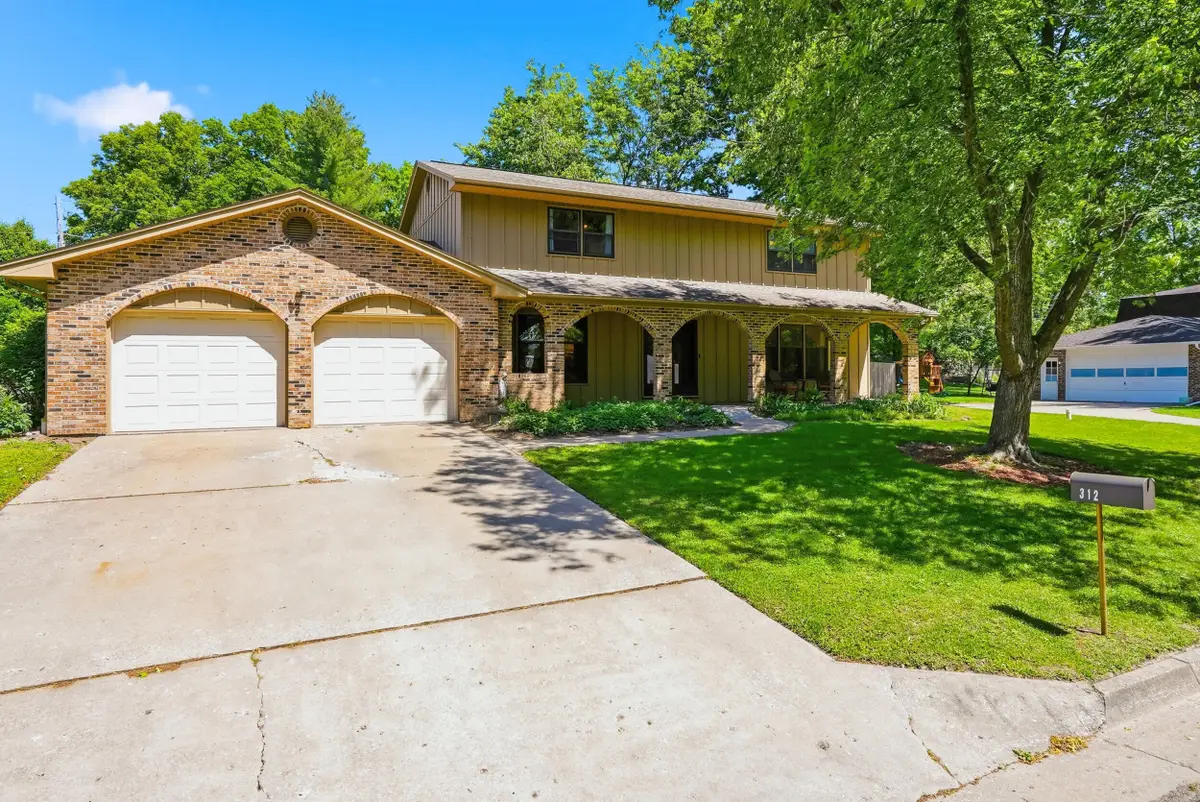 312 Defoe Dr, Columbia, MO 65203 - #1