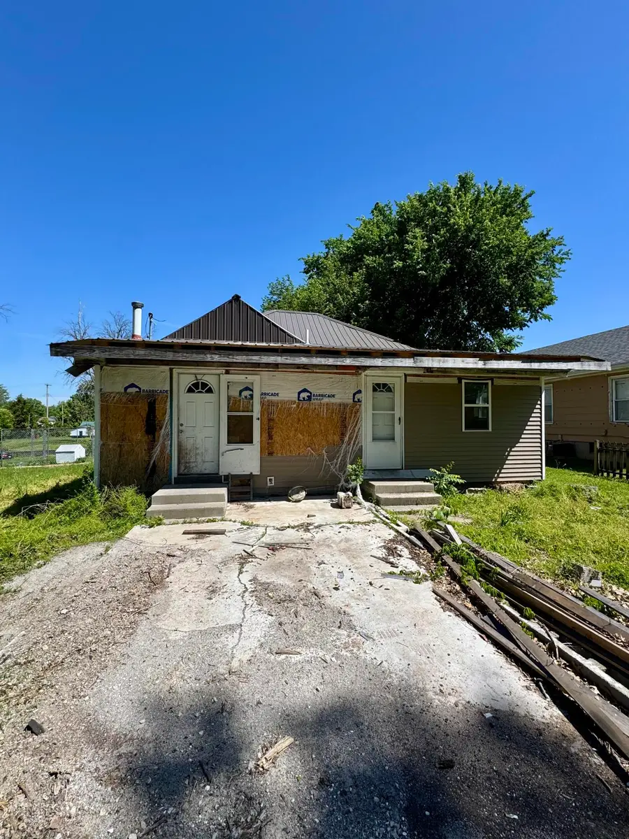 912 Bond St, Moberly, MO 65270 - #3