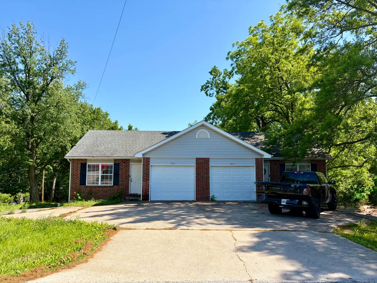 3210-3212 Mexico Gravel Rd, Columbia, MO 65202 - #1