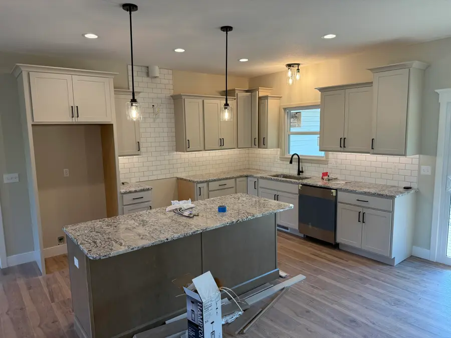 9000 N Highway Vv, Columbia, MO 65202 - #2