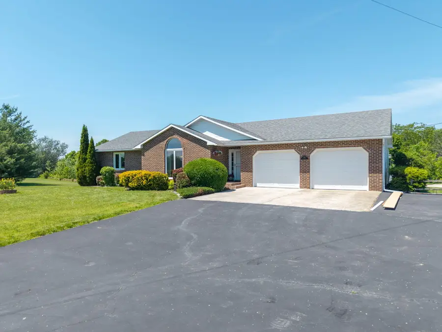925 W Rte F, Clark, MO 65243 - #2