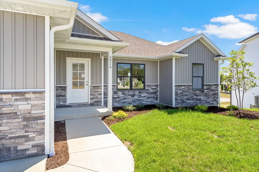 5916 Huntington Ct, Columbia, MO 65202 - #2
