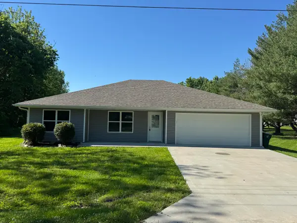 302 Cooper St, FAYETTE, MO 65248