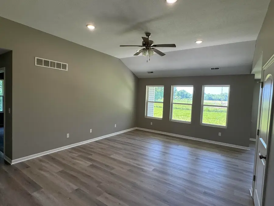 302 Cooper St, Fayette, MO 65248 - #2