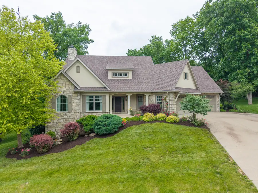1010 E Old Hawthorne Dr, Columbia, MO 65201 - #2
