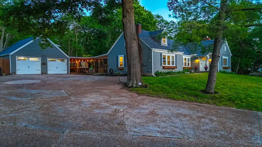 2712 N Oakland Gravel Rd, Columbia, MO 65202 - #2