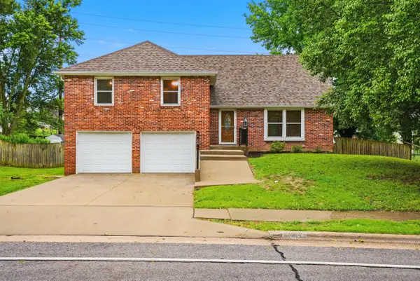 3814 Rollins Rd, COLUMBIA, MO 65203