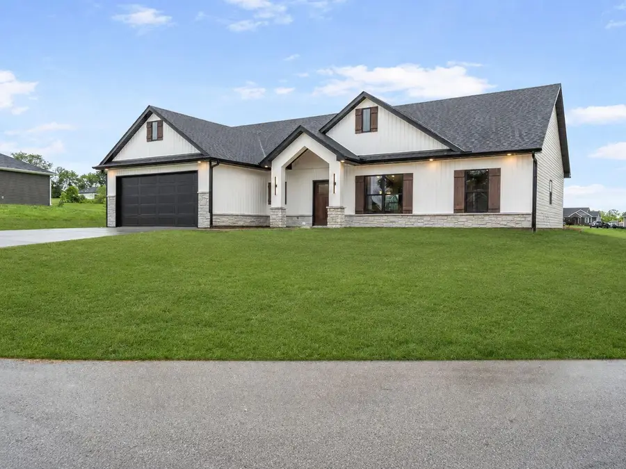 17347 Olivia Ct, Boonville, MO 65233 - #2