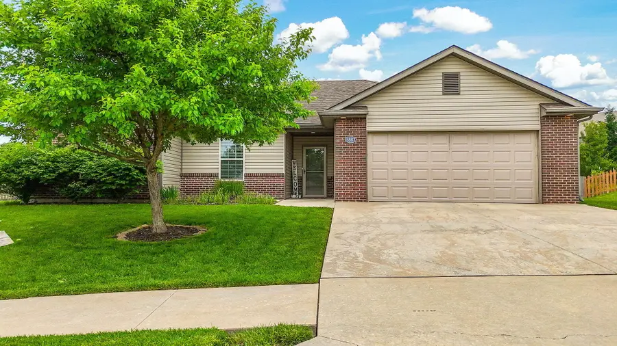 5807 Abbington Ct, Columbia, MO 65203 - #3