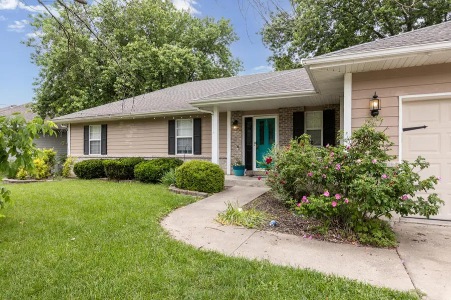 601 Dustin Dr, Columbia, MO 65203 - #2