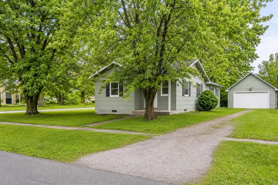 451 S Allen St, Centralia, MO 65240 - #3
