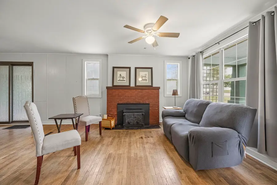 5115 Marion St, Russellville, MO 65074 - #2