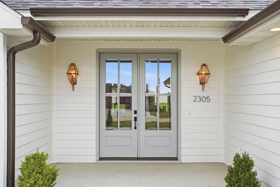 2305 N Traveller Dr, Columbia, MO 65202 - #3