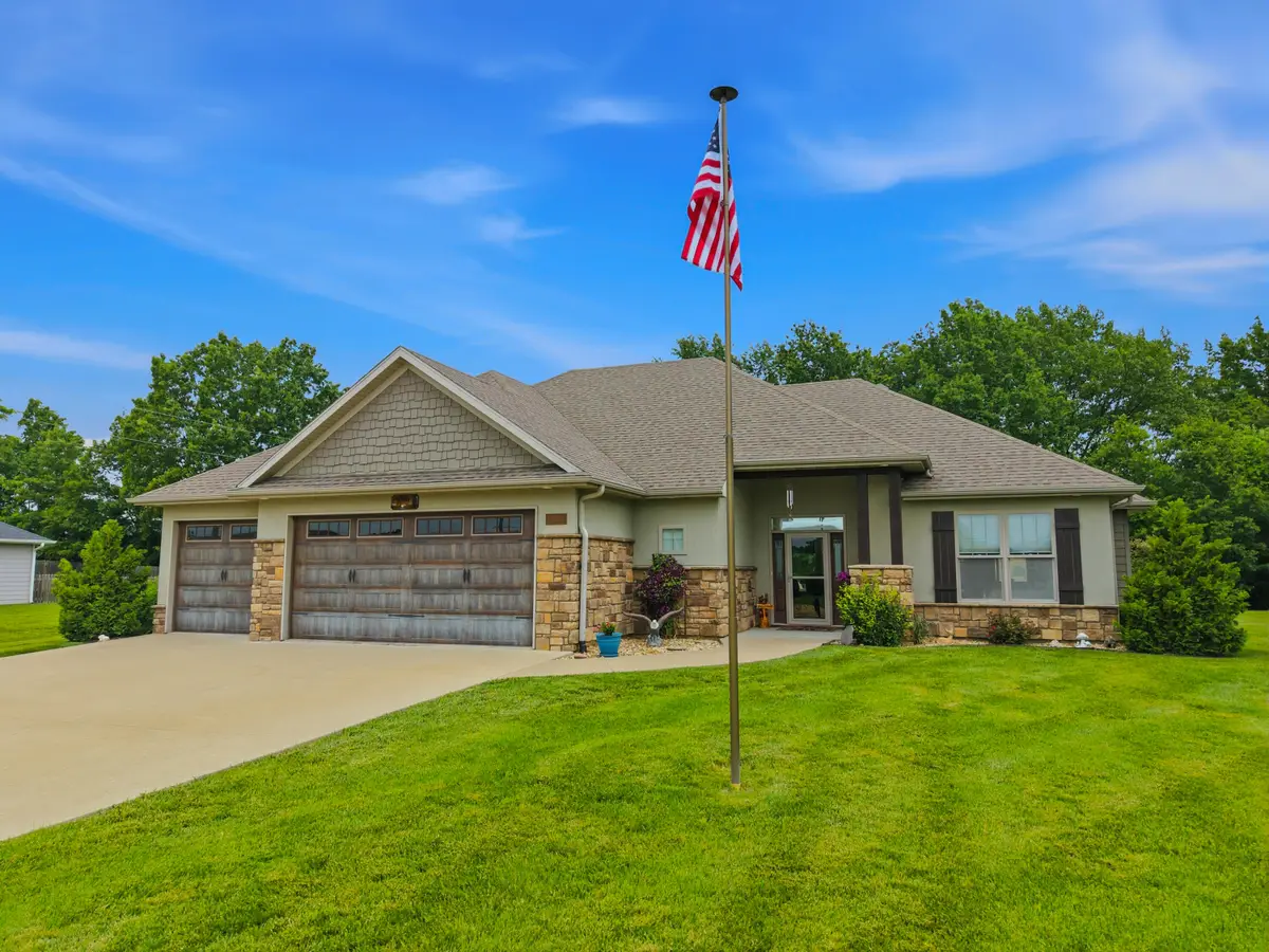 3812 Canyon Ridge Dr, Columbia, MO 65202 - #1