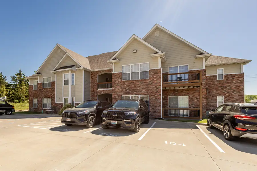 5315 Pebble Beach Dr #203, Columbia, MO 65201 - #2