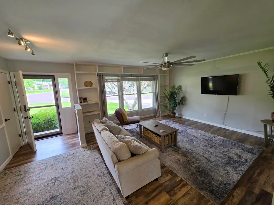 4712 W Georgetown Dr, Columbia, MO 65203 - #3