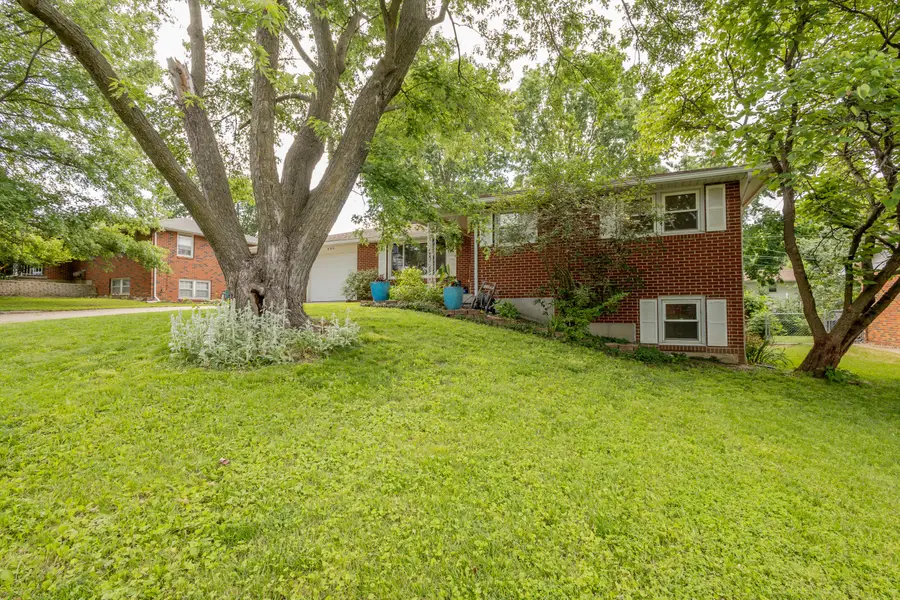 908 Sondra Ave, Columbia, MO 65202 - #2