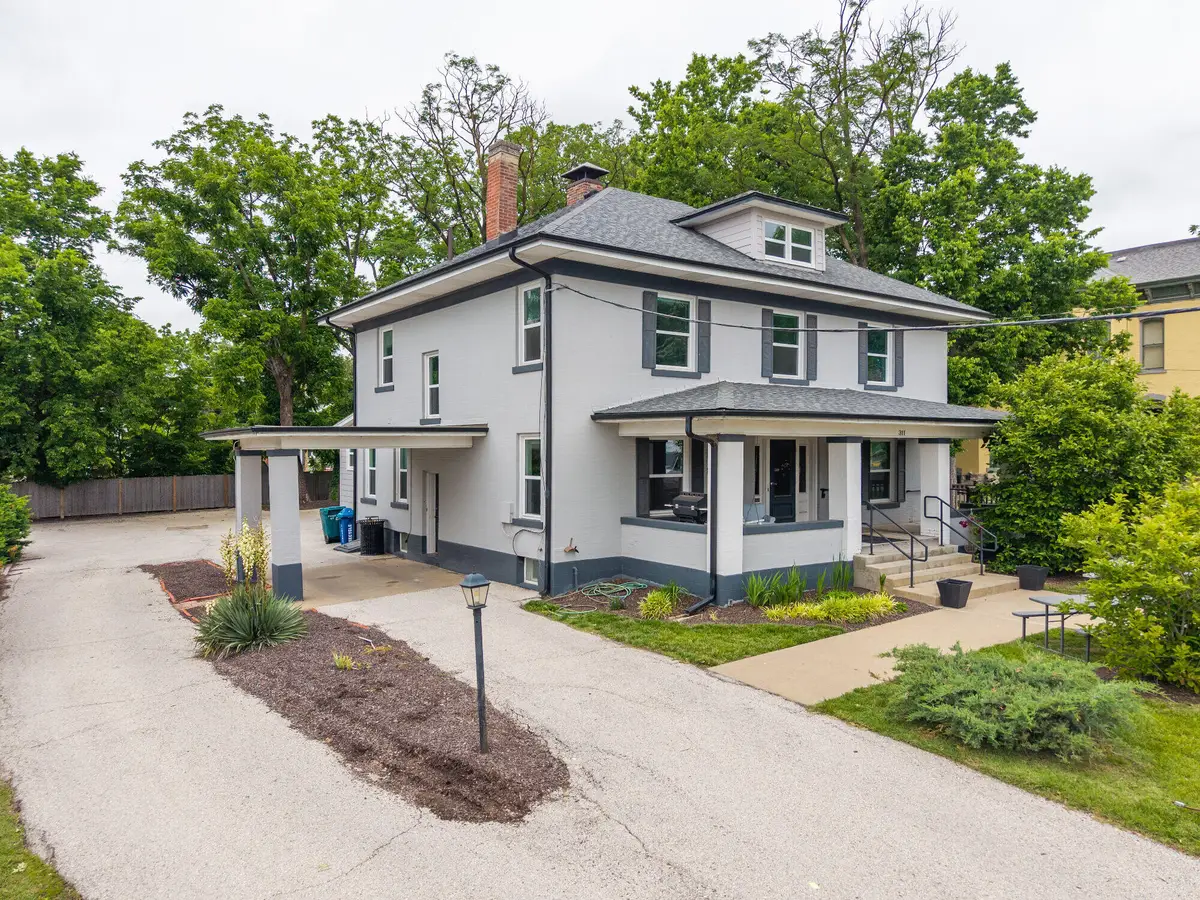 311 N 10th St, Columbia, MO 65201 - #1
