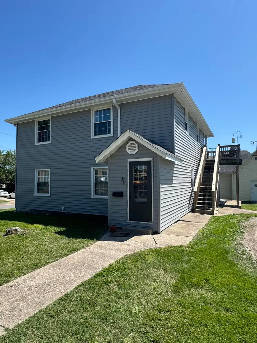 415 N 8th St, Columbia, MO 65201 - #2