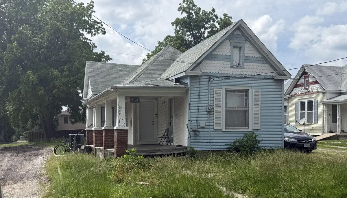 409 N 8th St, Columbia, MO 65201 - #1