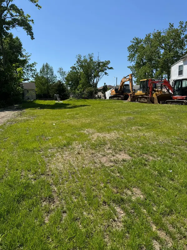 403 N 8th St, COLUMBIA, MO 65201