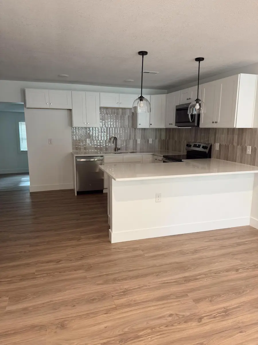 207 Maplewood Dr, Columbia, MO 65203 - #2