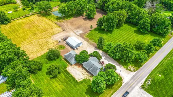 802 S Ogden St, STURGEON, MO 65284