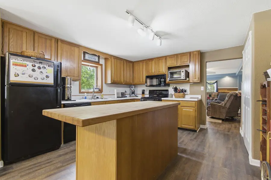 802 S Ogden St, Sturgeon, MO 65284 - #3