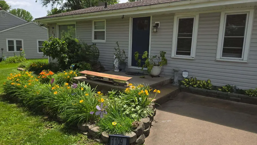 1109 N Eastland Cir, Columbia, MO 65201 - #2