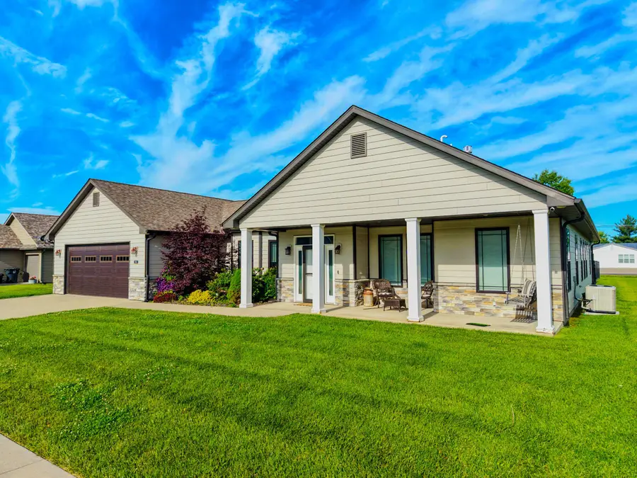 1911 Chariton Ave, Moberly, MO 65270 - #3