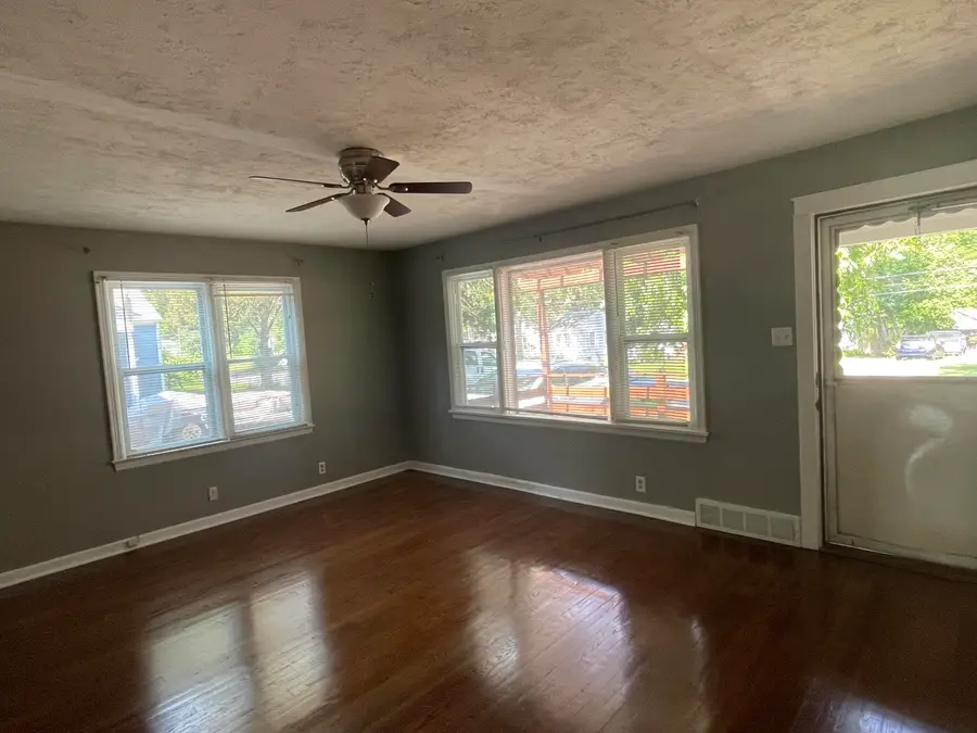 707 Independence St, Columbia, MO 65203 - #2