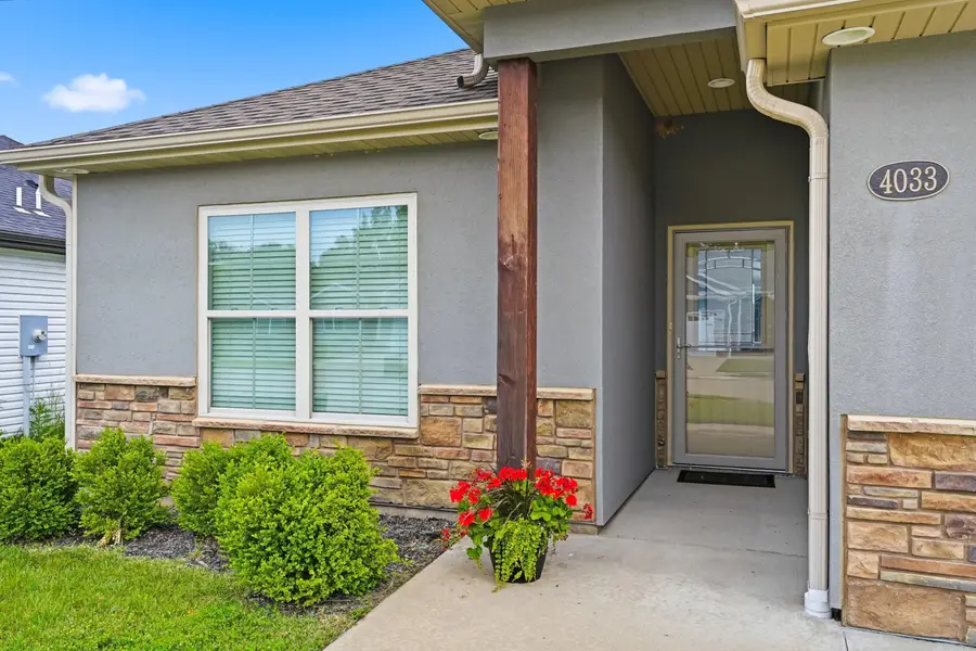 4033 W Perennial Ct, Columbia, MO 65203 - #3