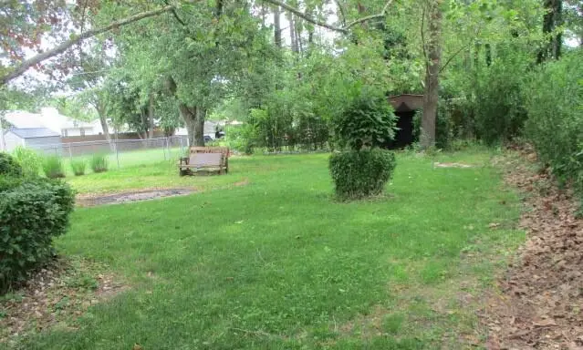 710 E Booth St, Centralia, MO 65240 - #3