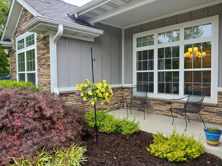 1800 Labrador Dr, Columbia, MO 65203 - #2