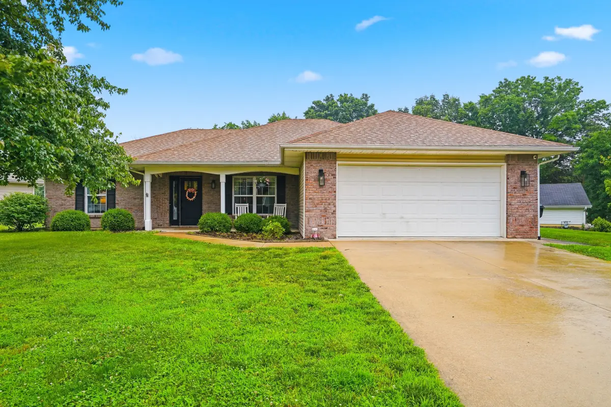 1612 Woodmoor Ct, Columbia, MO 65202 - #1