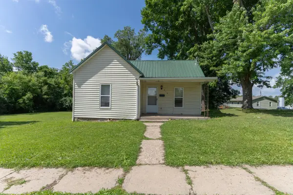 210 W Marion St, PARIS, MO 65275