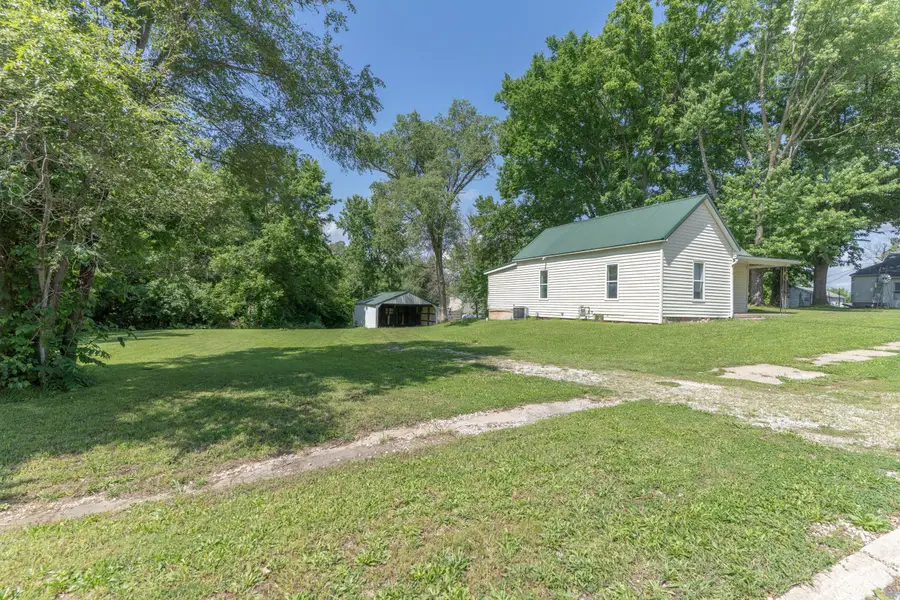 210 W Marion St, Paris, MO 65275 - #3