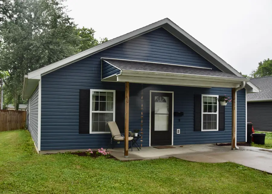 617 S Allen St, Centralia, MO 65240 - #2