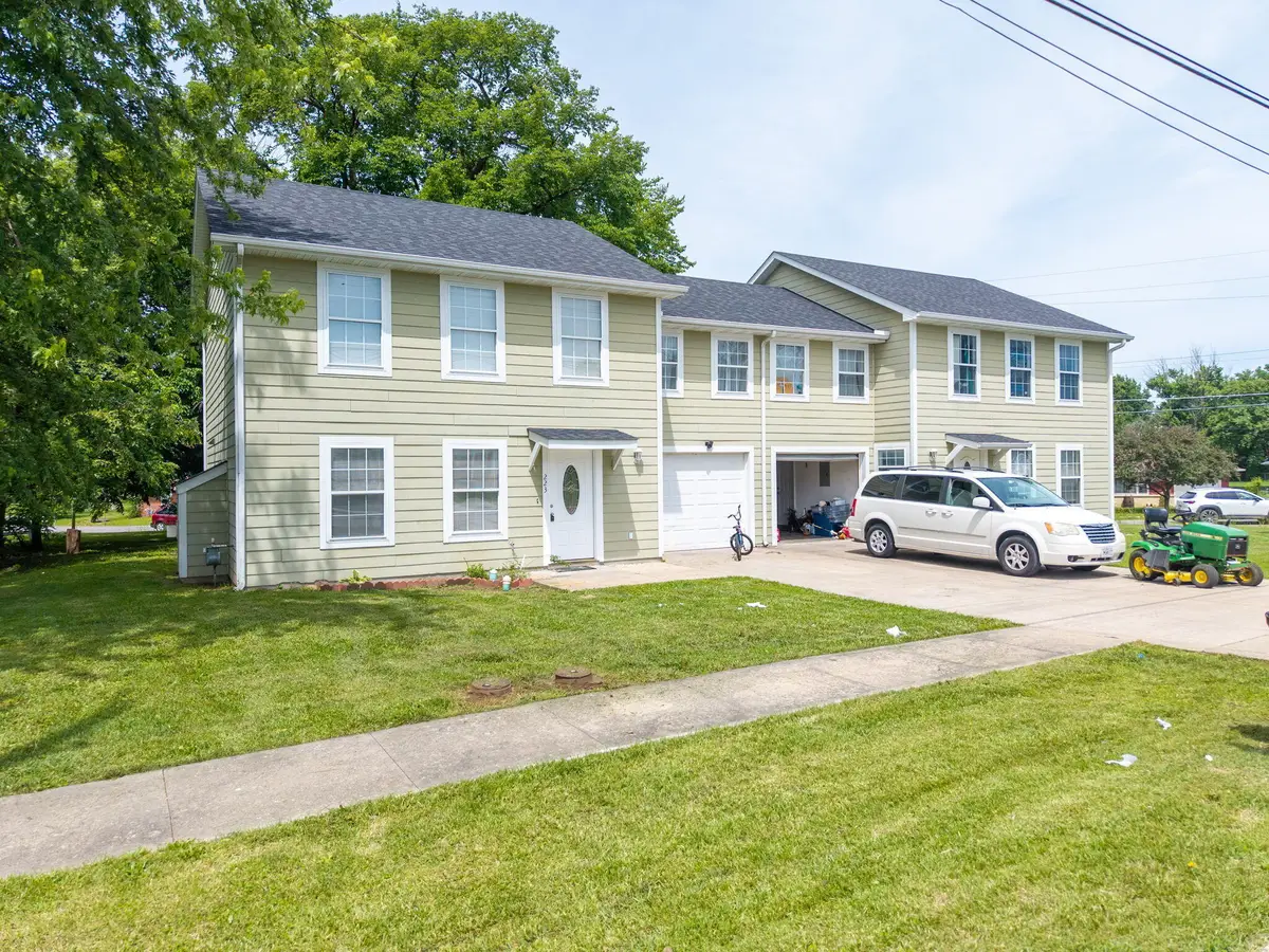 223-225 Elizabeth St, Hallsville, MO 65255 - #1