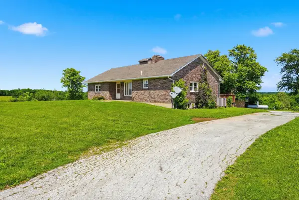 2896 Missouri 87, GLASGOW, MO 65254
